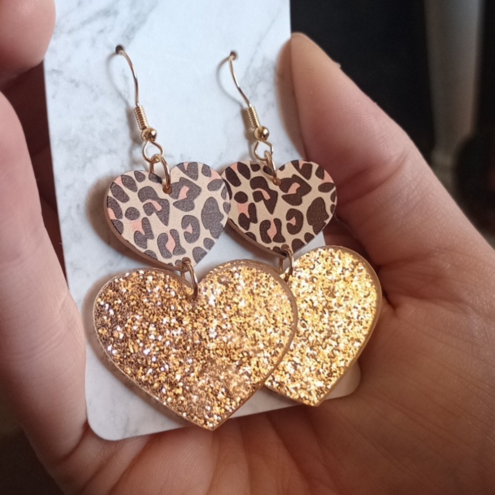 ♥️F 5/$20 Gold and Leopard Heart Drop Earrings